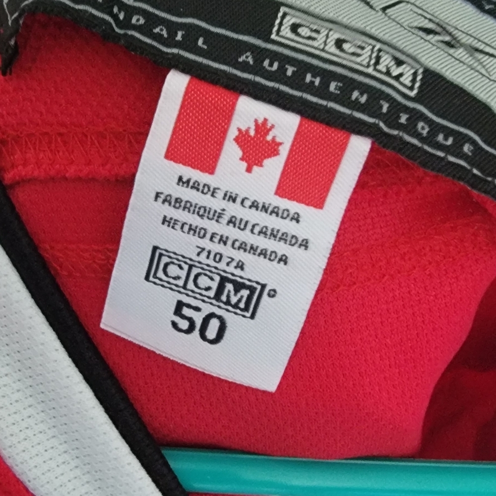 Blackhawks Hossa CCM Red Authentic Hockey Jersey - Picture 3 of 3